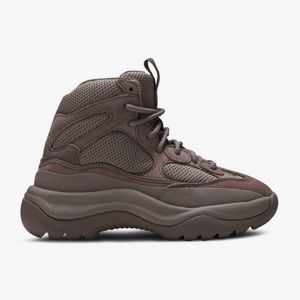 Yeezy Desert Boot in Cinder size 40